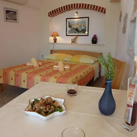 Paradise Stone Apartment