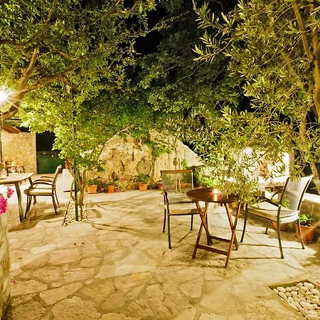 Apartment Paradise Stone Bol