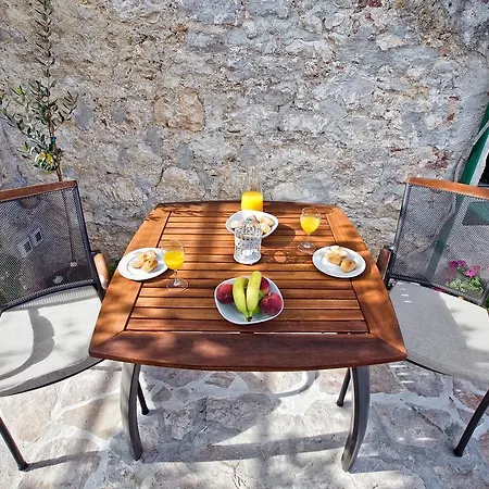 Apartment Paradise Stone Bol