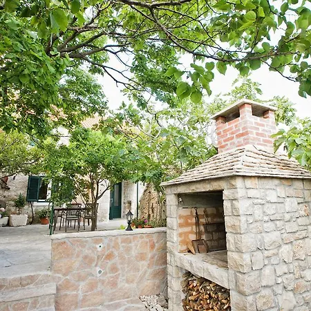 Apartment Paradise Stone