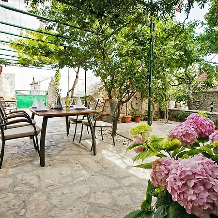 Apartment Paradise Stone Bol