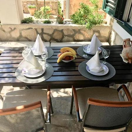 Paradise Stone Apartment Bol