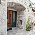 Apartment Paradise Stone *