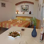 Paradise Stone Apartment