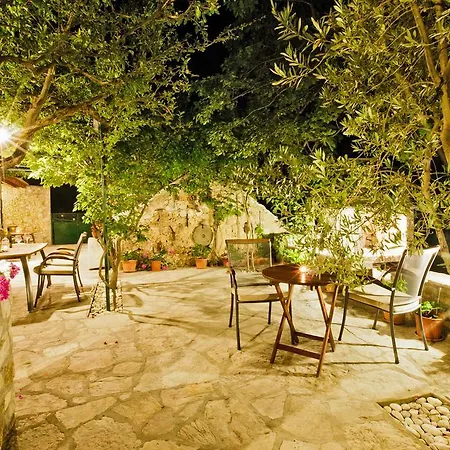 Apartment Paradise Stone Bol