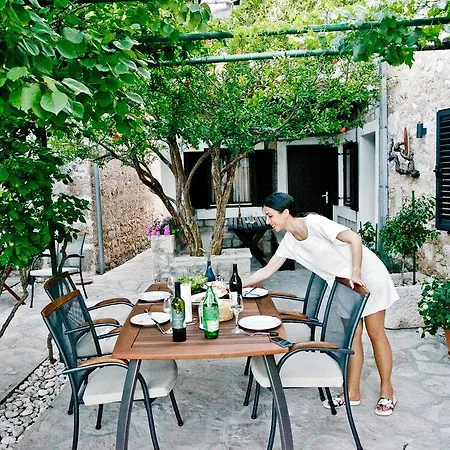 Apartman Paradise Stone *