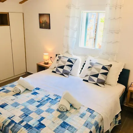 Paradise Stone Apartman *