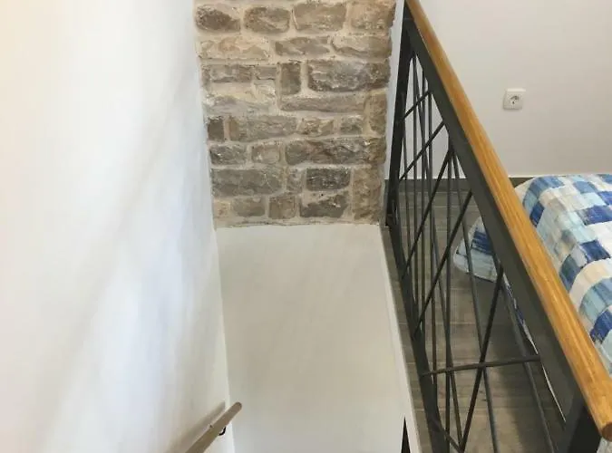 Apartment Paradise Stone